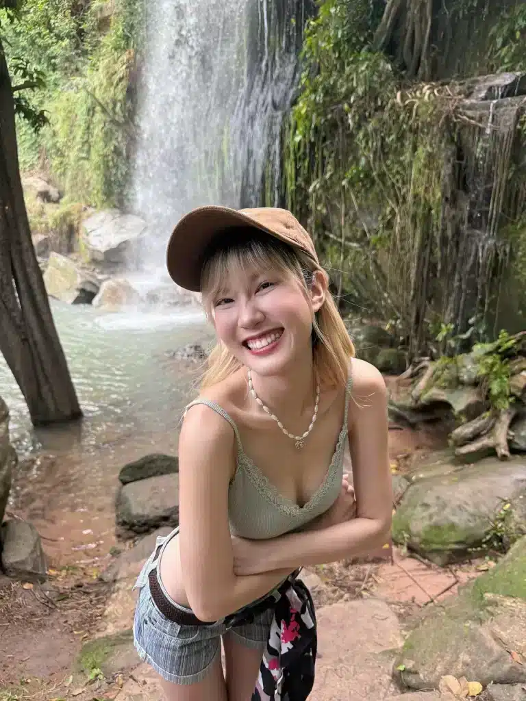 น้องโนว์เบลล์ Knowbelle เน็ตไอดอลสกลนคร รอยยิ้มโลกละลาย