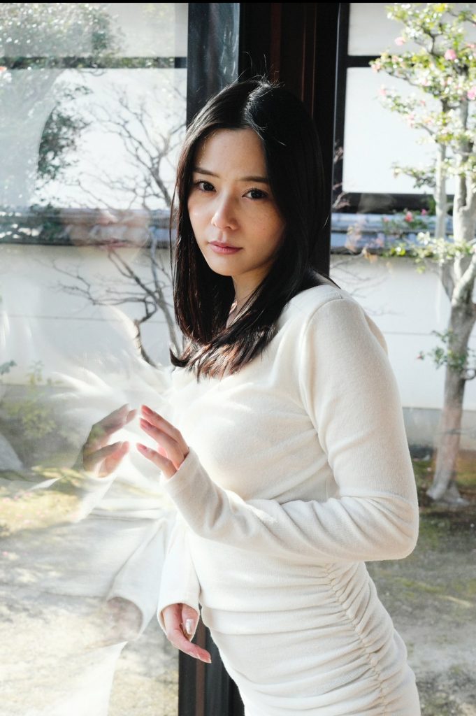 Yoshitaka Nene FALENO นางเอก AV ตัวท็อป