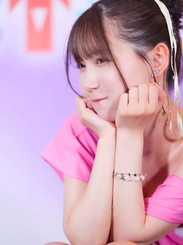 มาริน มิตะ Mita Marin ลุคนอกจอ สไตล์แฟนสาว