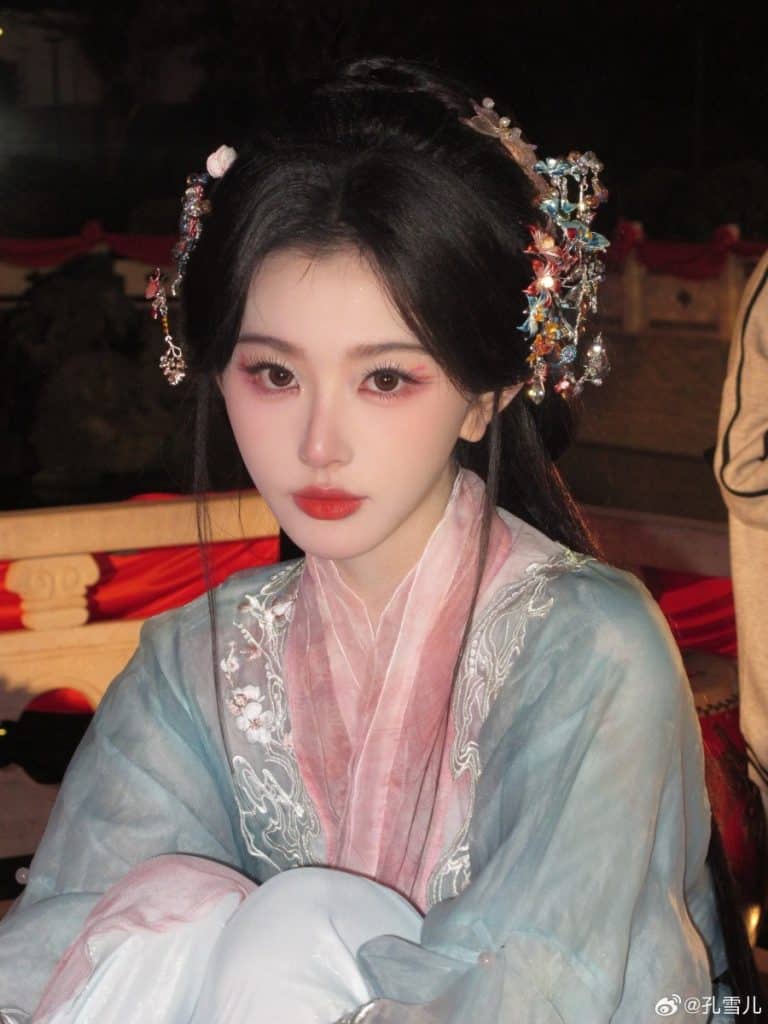 ประวัติ ขงเสว่เอ๋อร์ Kong Xue Er Snow Kong Youth With You THE9