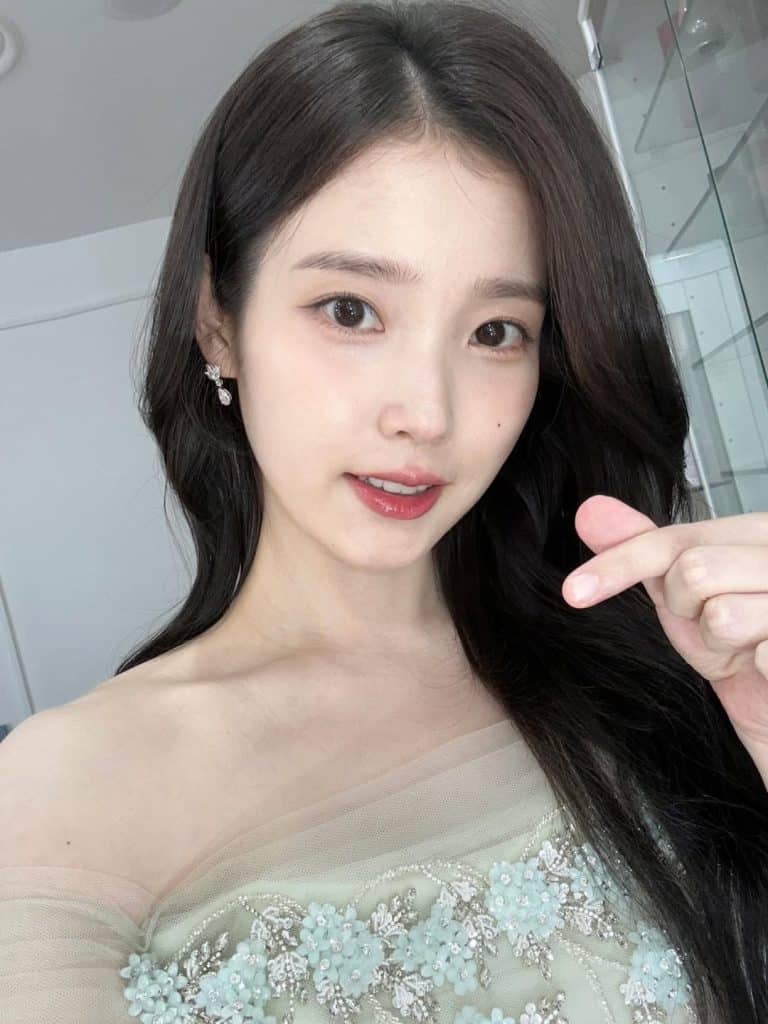 IU ไอยู อีจีอึน Lee Ji-eun น้องสาวเกาหลีแห่งชาติ IG 33M ประวัติ Perfect Crown 2026