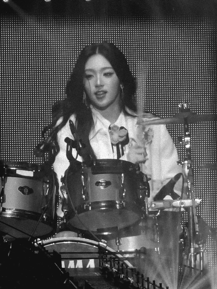 ACARE เอแคร์ สมาชิก FELIZZ แสดงความสามารถด้านดนตรี