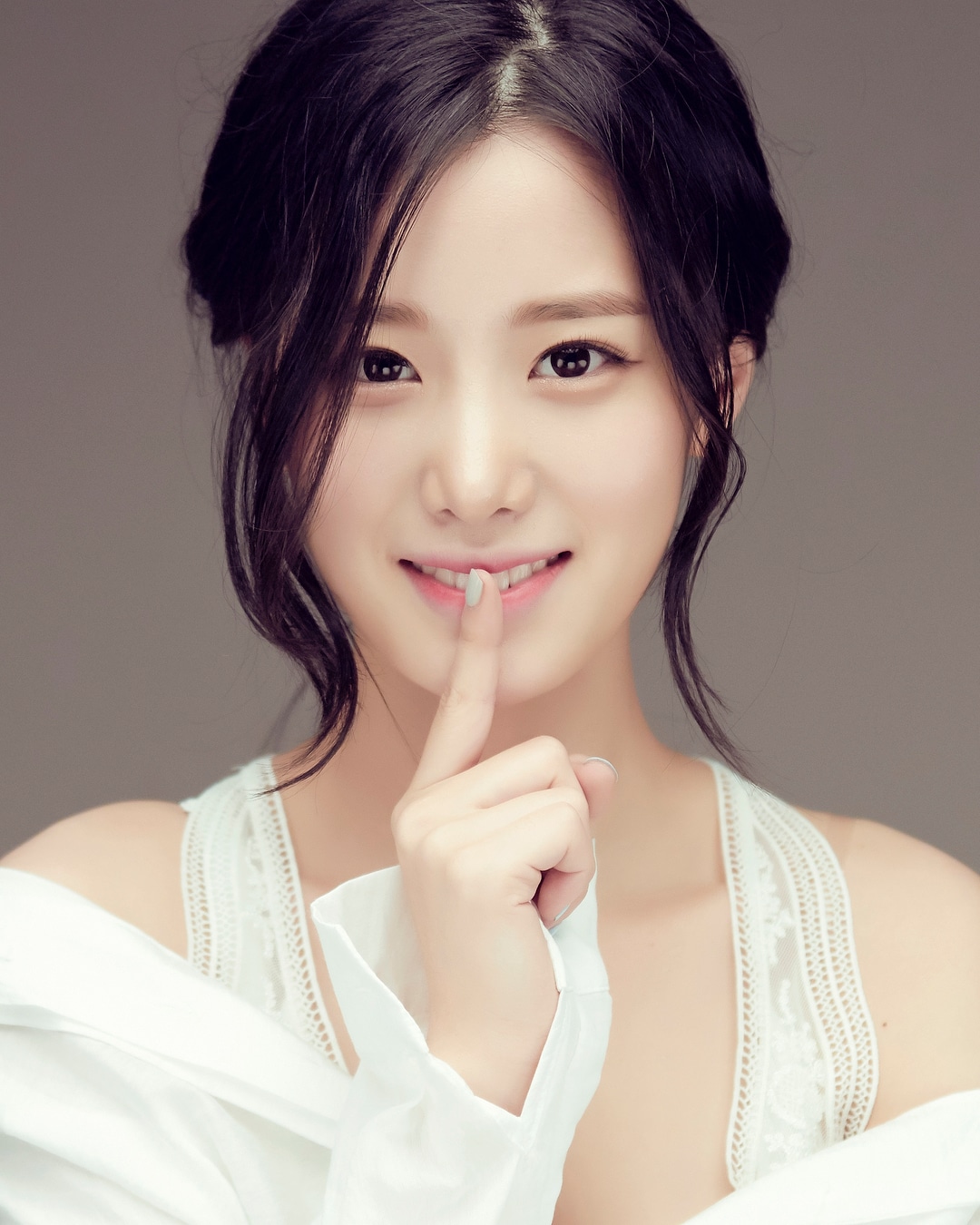 Johyun ชิน จีวอน ภาพประกอบเส้นทางจาก Berry Good สู่งานแสดง