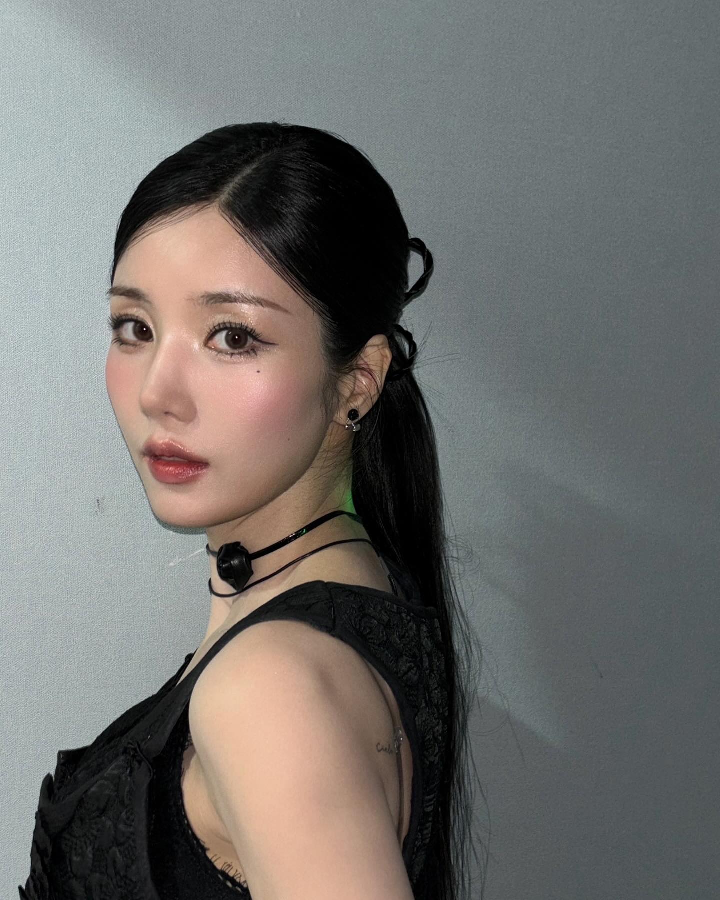 Kwon Eun-bi ในภาพประกอบเส้นทางศิลปินเดี่ยวและการแสดง
